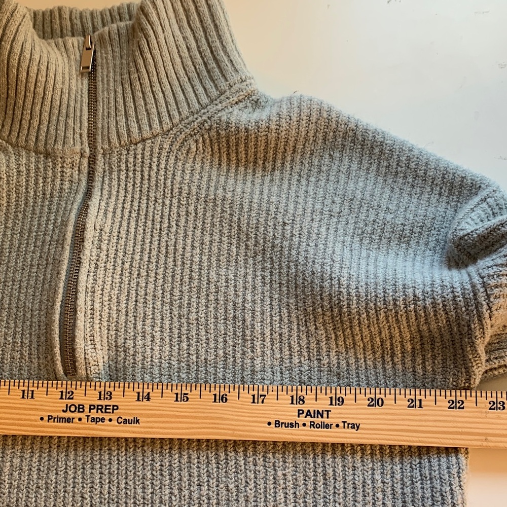 Old Navy women’s medium Cozy Gray Women's Sweater - Picture 7 of 10
